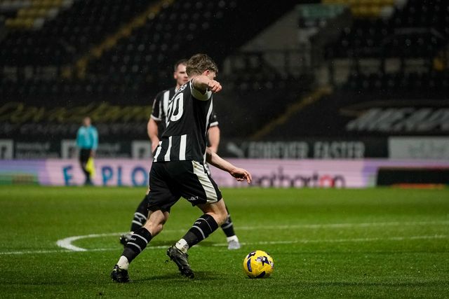 Scott Robertson of Notts County scores to make it 1-0 during the Sky Bet League 2 match Notts County vs Gillingham at Meadow Lane, Nottingham, United Kingdom, 3rd February 2026

(Photo by Maynard Manyowa/News Images)