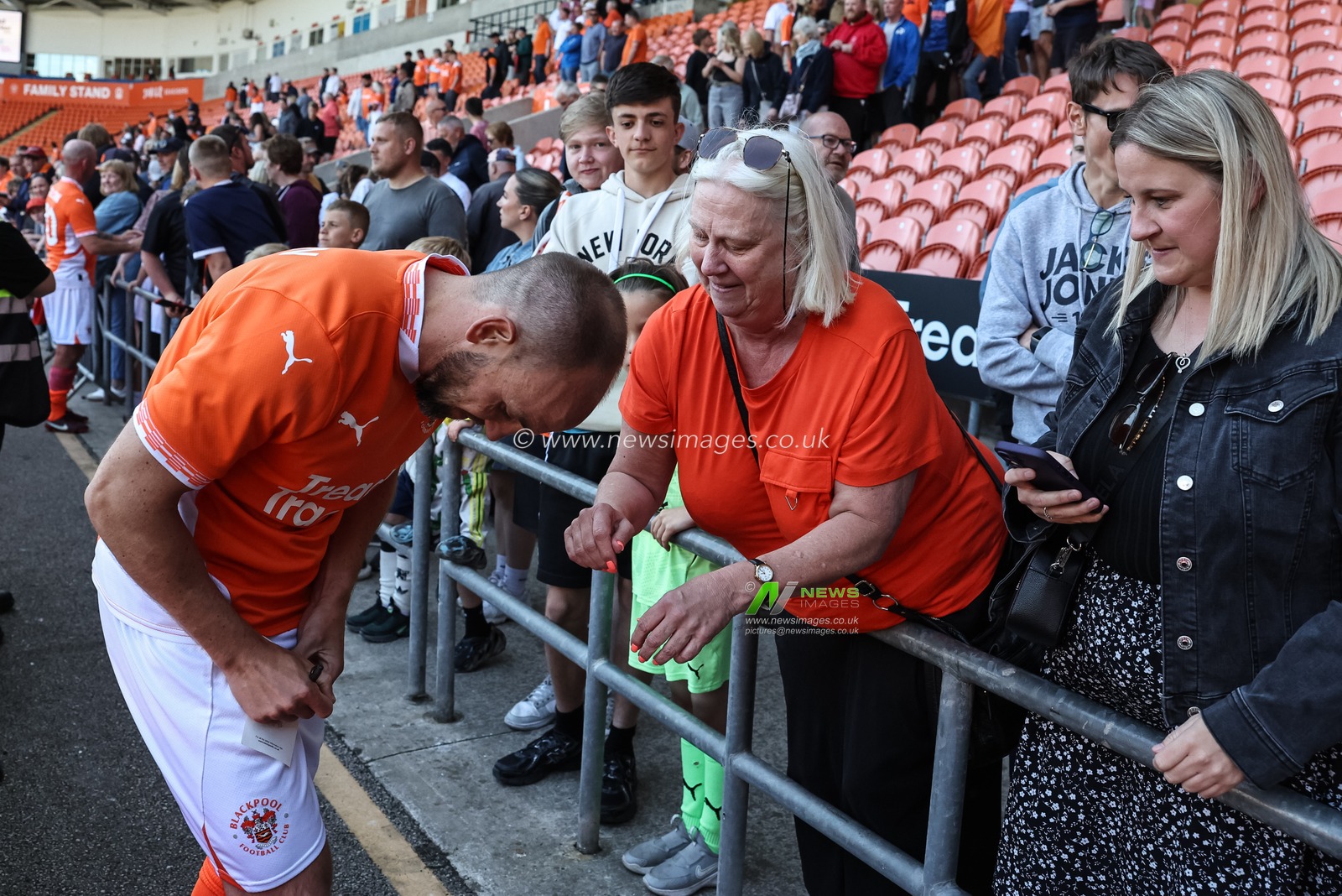 Blackpool Legends match match Blackpool vs Blackpool at Bloomfield Road, Blackpool, United Kingdom, 17th May 2025

(Photo by Mark Cosgrove/News Images)