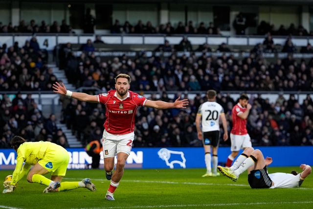 Sam Smith of Wrexham celebrates his goal to make it 0-1 during the Sky Bet Championship match Derby County vs Wrexham at Pride Park Stadium, Derby, United Kingdom, 4th January 2026

(Photo by Maynard Manyowa/News Images)

*** GER AUT SUI OUT ***