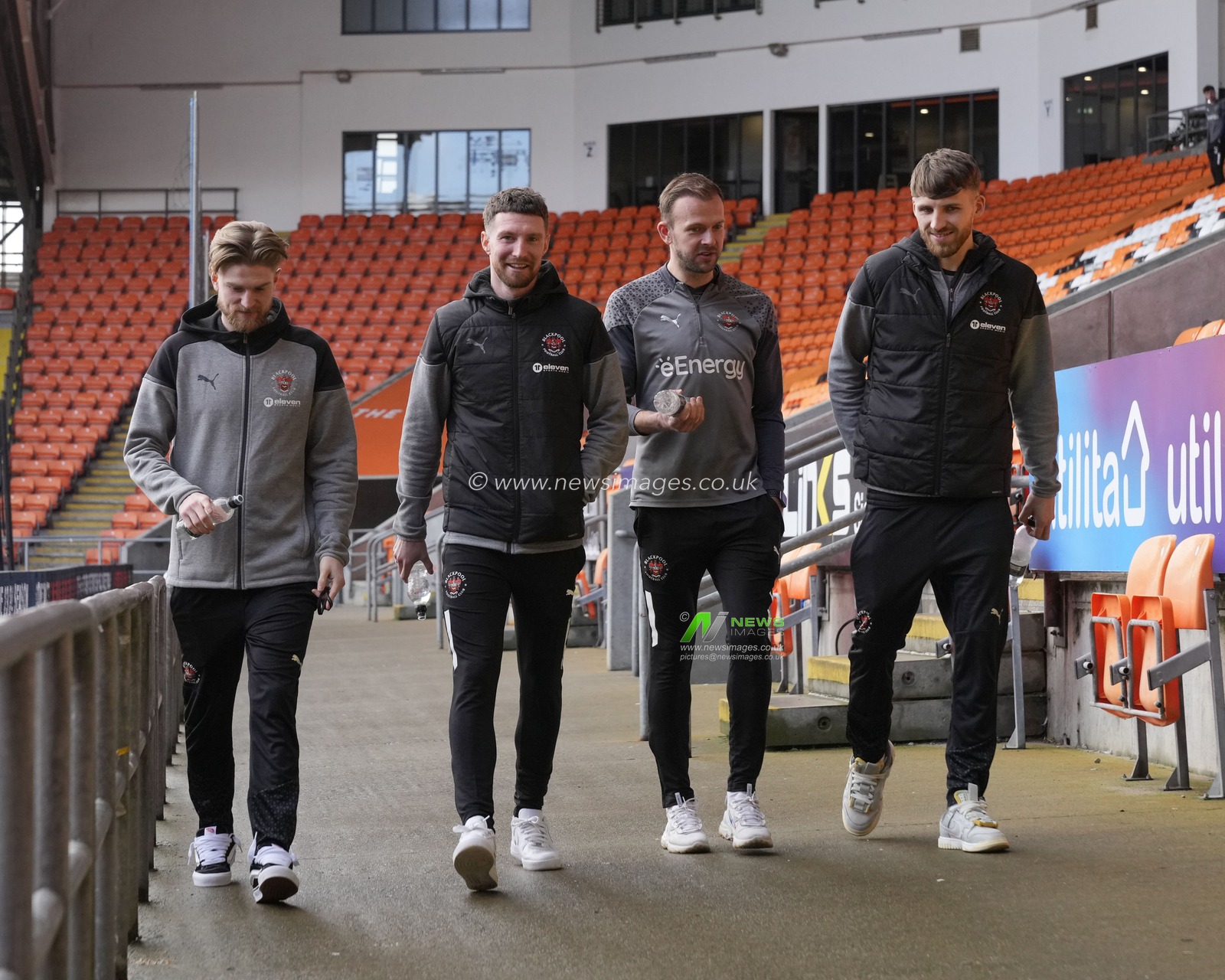 Blackpool players arrive at the stadium before the Sky Bet League 1 match Blackpool vs Oxford United at Bloomfield Road, Blackpool, United Kingdom, 10th February 2024

(Photo by Steve Flynn/News Images)