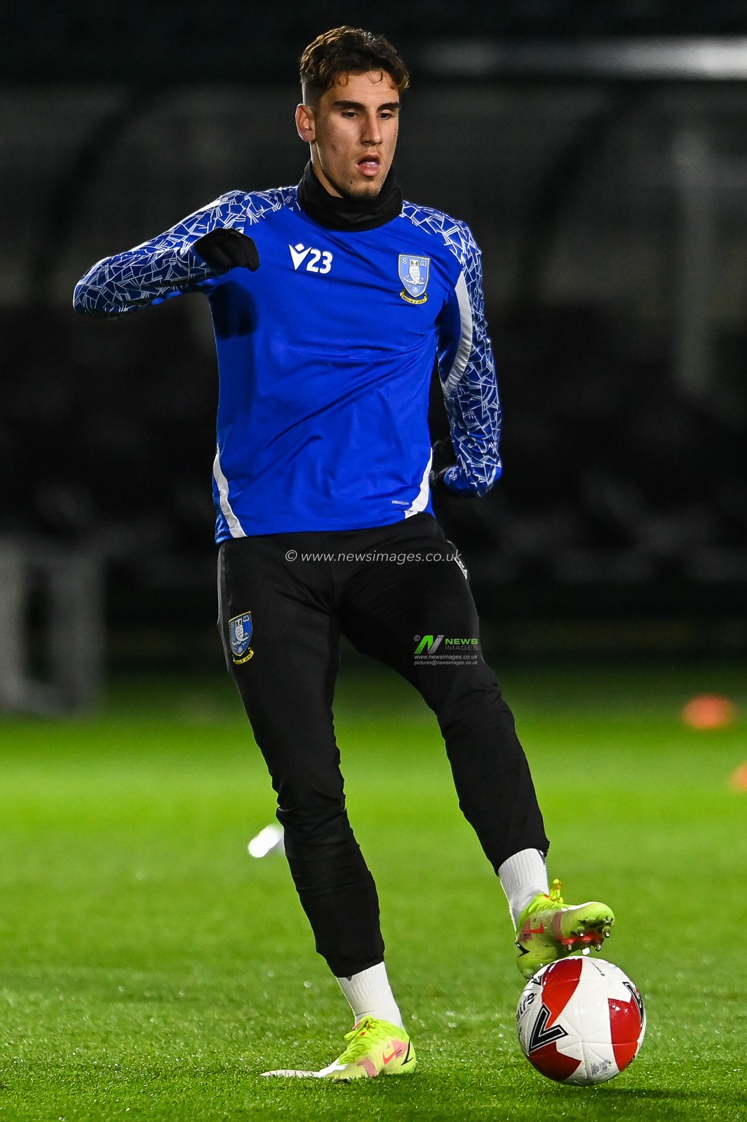 Theo Corbeanu #23 of Sheffield Wednesday controls the ball during the pre-game warmup