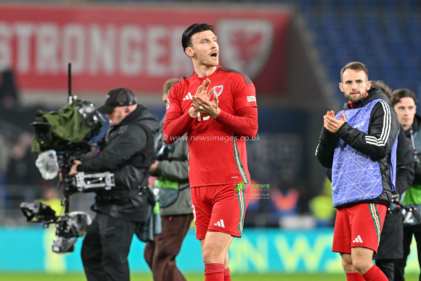 Kieffer Moore of Wales applauds the home fans after the game during the UEFA Nations League - League B - Group 4 match Wales vs Montenegro at Cardiff City Stadium, Cardiff, United Kingdom, 14th October 2024

(Photo by Cody Froggatt/News Images)