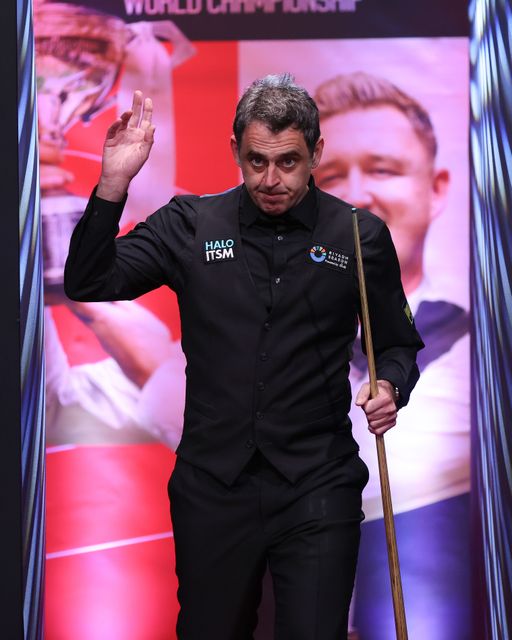 Ronnie O'Sullivan arrives ahead of the game against Pang Junxu during the 2025 Halo World Snooker Championship at Crucible Theatre, Sheffield, United Kingdom, 26th April 2025