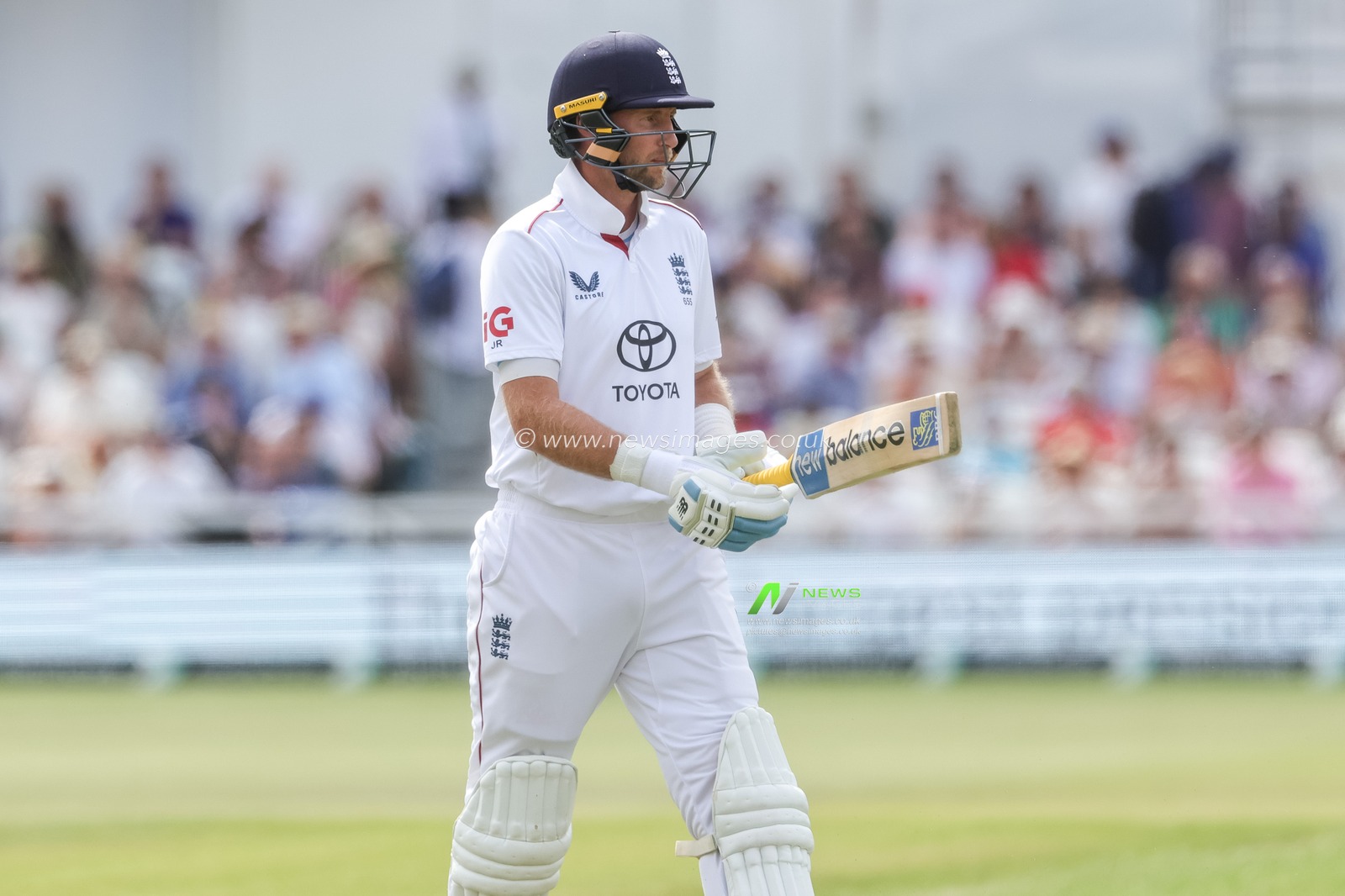 Joe Root of England leaves the field of play after being dismissed by Nathan Smith during the 3rd Rothesay Test Match Day 3 match England vs New Zealand at Trent Bridge, Nottingham, United Kingdom on 27 June 2026

(Photo by Mark Cosgrove/News Images)