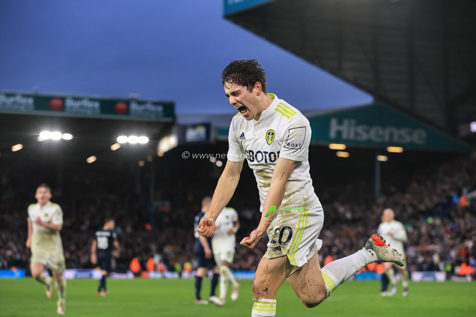Daniel James #20 of Leeds United celebrates his goal to make it 3-1