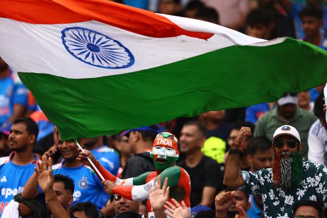 Indian Fans cheering up the game during the ICC Women's ODI Cricket World Cup Final 2025 session India Women vs South Africa Women at Dr. D.Y. Patil Sports Academy, Navi Mumbai, India, 2nd November 2025

(Photo by Shubhajit Roy Karmakar/News Images)


