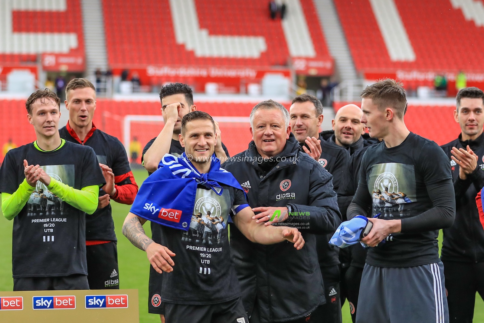 5th May 2019, Bet 365 Stadium, Stoke-on-Trent, England; Sky Bet Championship, Stoke City vs Sheffield United ; Chris Wilder manager of Sheffield United and Billy Sharp (10) of Sheffield United celebrate promotion 


Credit: Mark Cosgrove/News Images

English Football League images are subject to DataCo Licence