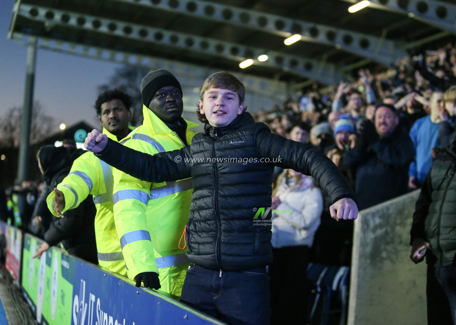 Chesterfield fans celebrate during the Sky Bet League 2 match Chesterfield vs Notts County at SMH Group Stadium, Chesterfield, United Kingdom, 26th December 2025

(Photo by Richard Bierton/News Images)

*** GER AUT SUI OUT ***
