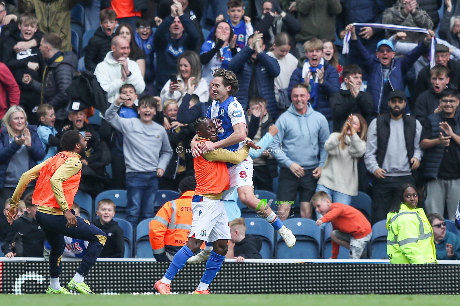 Todd Cantwell of Blackburn Rovers celebrates after making it 1-1 during the Sky Bet Championship match Blackburn Rovers vs Watford at Ewood Park, Blackburn, United Kingdom, 26th April 2025

(Photo by Jorge Horsted/News Images)