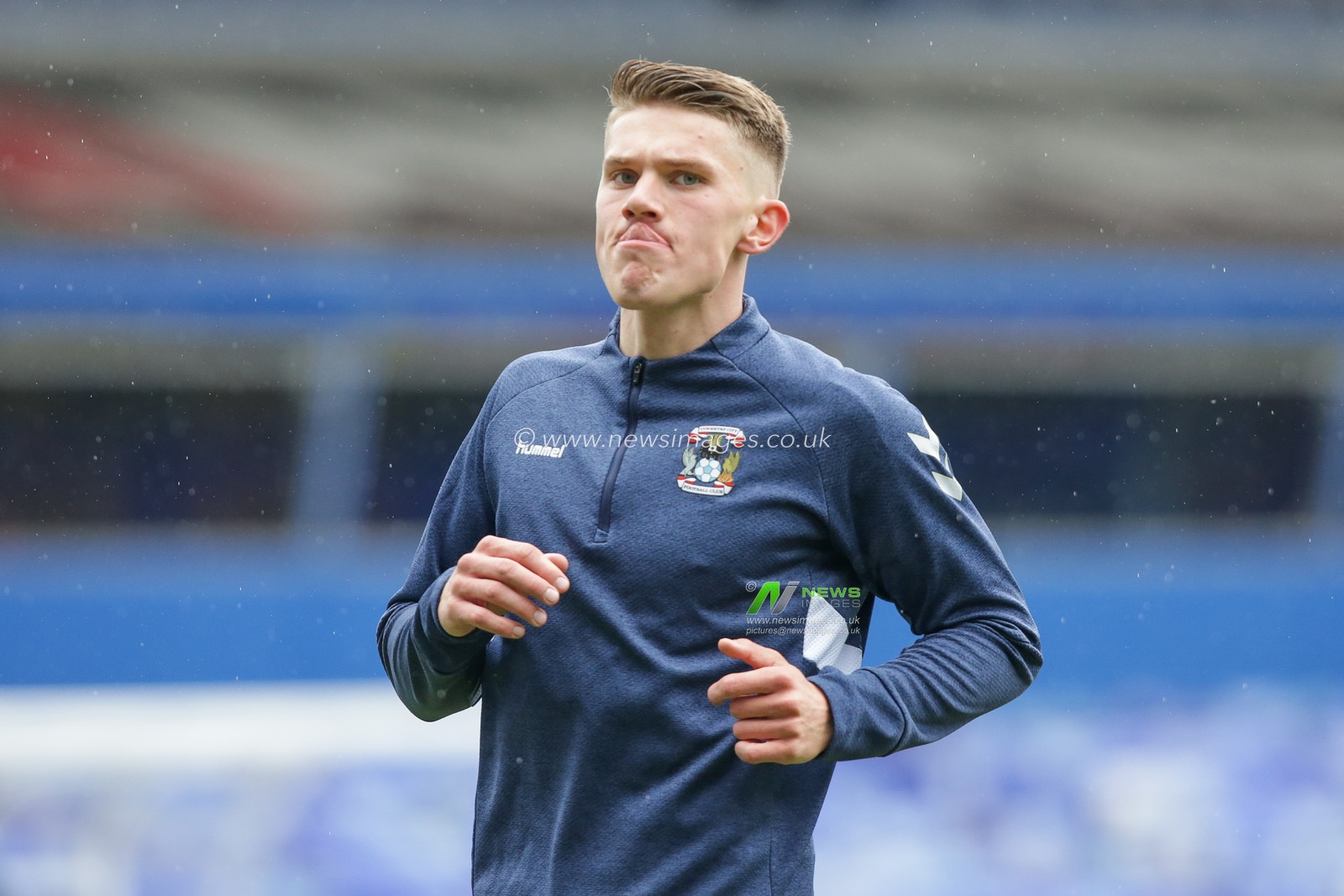 Viktor Gyokeres #12 of Coventry City during the warm up against Millwall