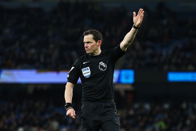Referee Darren England during the Premier League match Manchester City vs Aston Villa at Etihad Stadium, Manchester, United Kingdom, 3rd April 2024

(Photo by Mark Cosgrove/News Images)