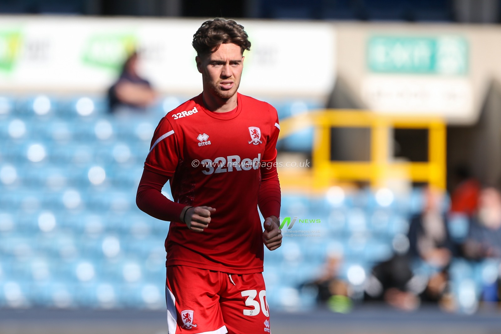 Hayden Hackney #30 of Middlesbrough warms up during the Sky Bet Championship match Millwall vs Middlesbrough at The Den, London, United Kingdom, 8th October 2022

(Photo by Arron Gent/News Images)