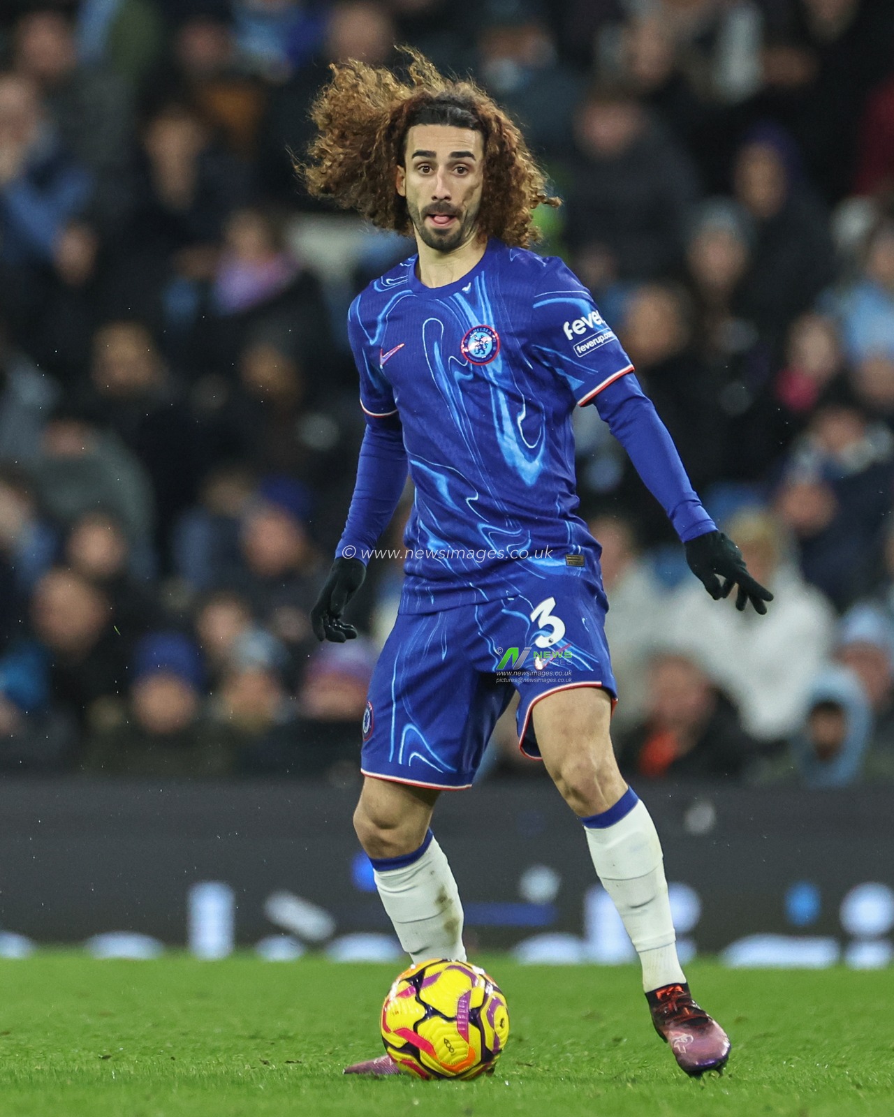 Marc Cucurella of Chelsea during the Premier League match Manchester City vs Chelsea at Etihad Stadium, Manchester, United Kingdom, 25th January 2025

(Photo by Mark Cosgrove/News Images)