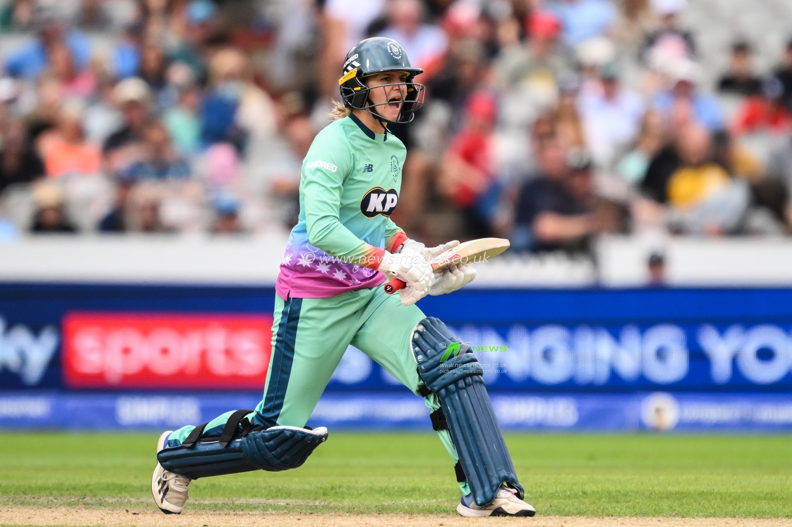 Paige Scholfield of Oval Invincibles calls for no runs during the The Hundred match Manchester Originals Women vs Oval Invincibles Women at Old Trafford, Manchester, United Kingdom, 6th August 2024

(Photo by Craig Thomas/News Images)