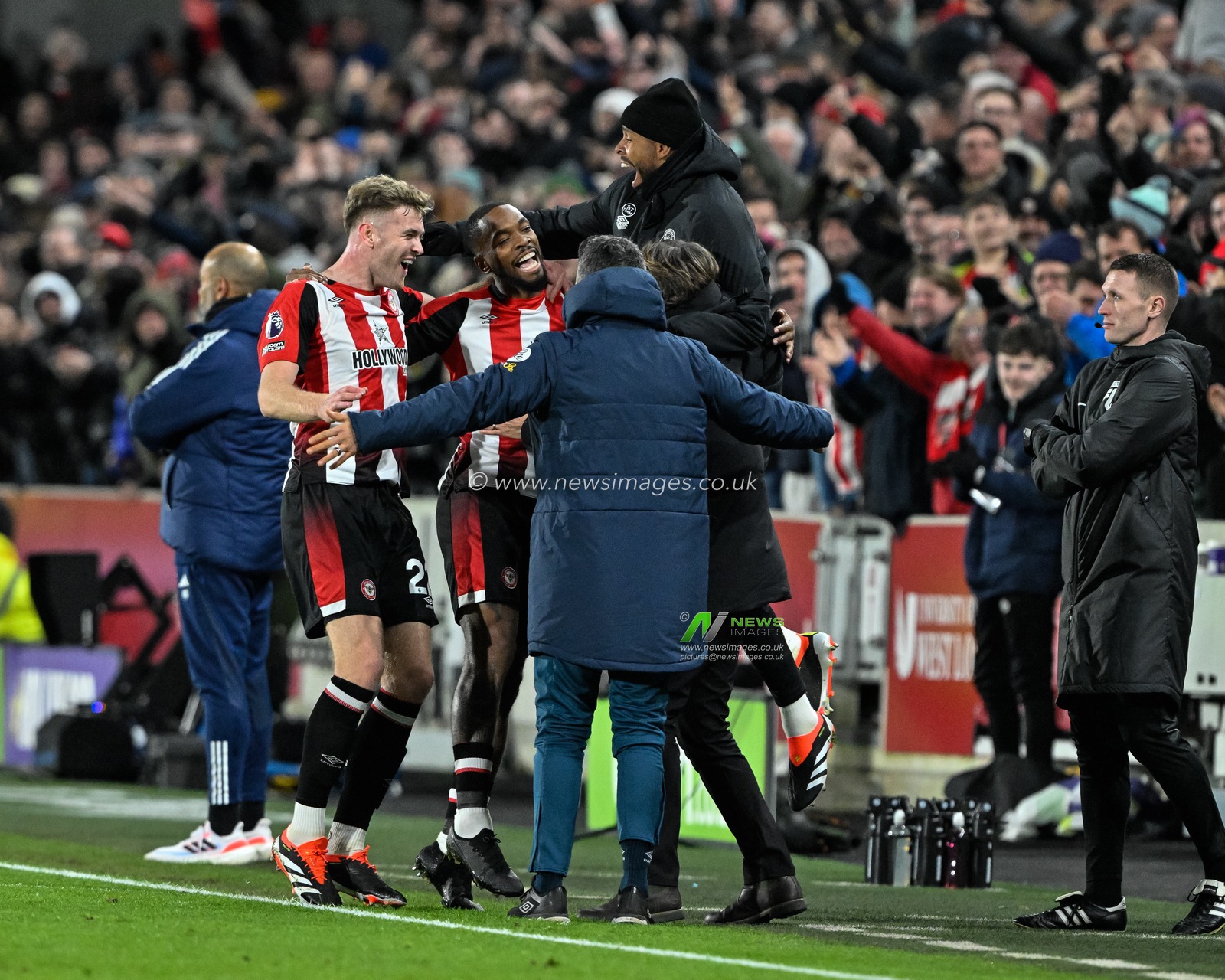 Ivan Toney of Brentford celebrates his goal to make it 1-1 with Thomas Frank manger of Brentford during the Premier League match Brentford vs Nottingham Forest at The Gtech Community Stadium, London, United Kingdom, 20th January 2024

(Photo by Cody Froggatt/News Images)