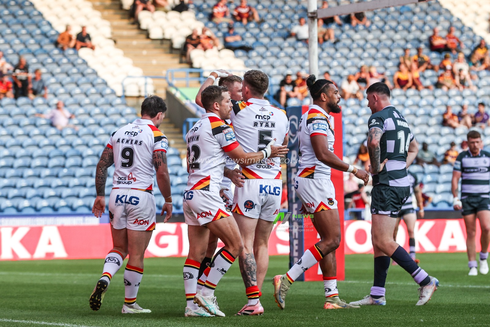 Ryan Sutton of Bradford Bulls celebrates his try during the Betfred Super League round 18 match Huddersfield Giants vs Bradford Bulls at Accu Stadium, Huddersfield, United Kingdom on 10 July 2026

(Photo by Alfie Cosgrove/News Images)