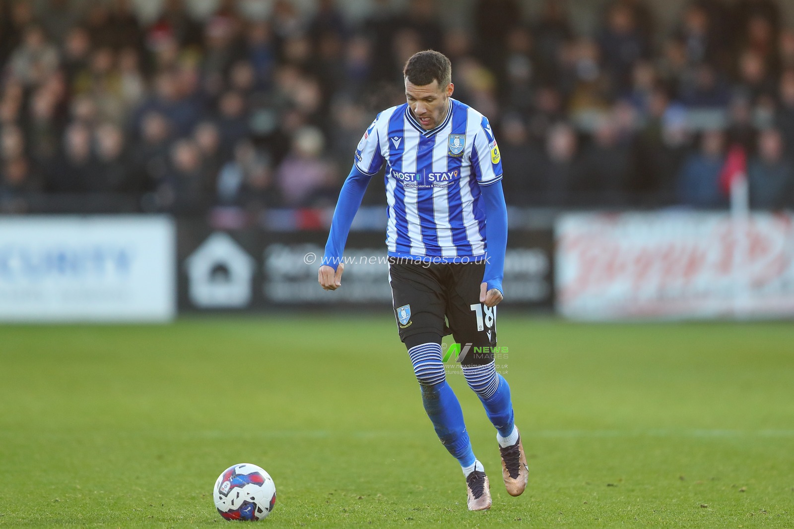 Marvin Johnson #18 of Sheffield Wednesday in action during the Sky Bet League 1 match Exeter City vs Sheffield Wednesday at St James' Park, Exeter, United Kingdom, 10th December 2022

(Photo by Gareth Evans/News Images)