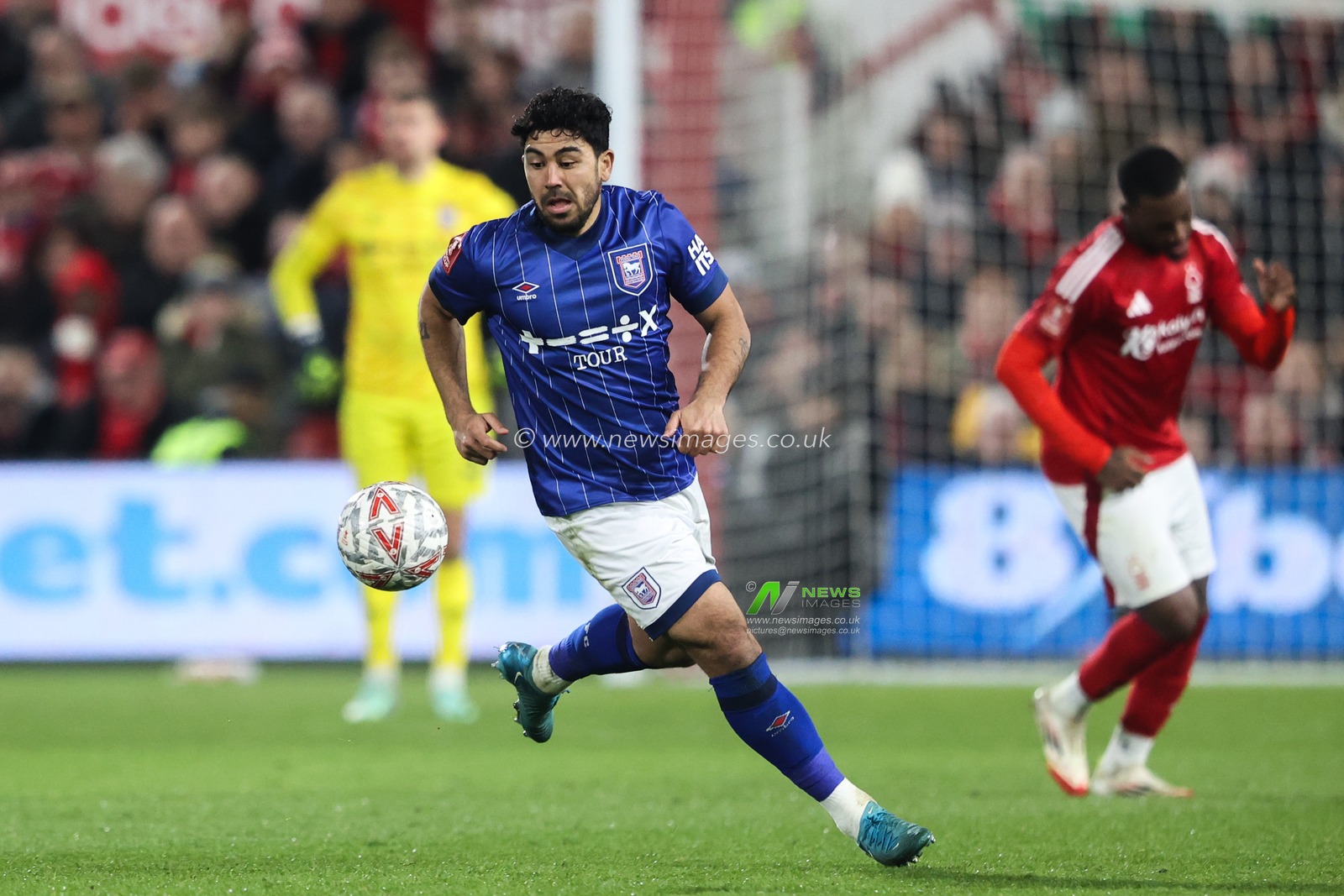 Massimo Luongo of Ipswich Town in action during the Emirates FA Cup 5th Round match Nottingham Forest vs Ipswich Town at City Ground, Nottingham, United Kingdom, 3rd March 2025

(Photo by Alfie Cosgrove/News Images)