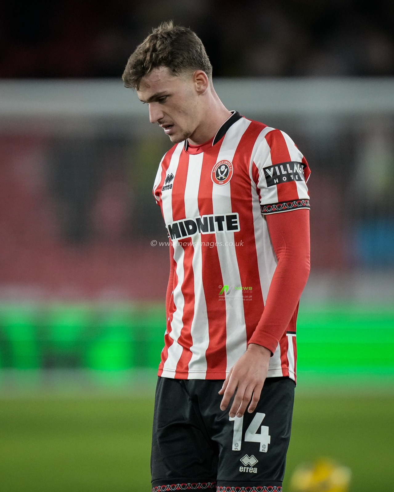 Harrison Burrows of Sheffield United looks dejected during the Sky Bet Championship match Sheffield United vs Norwich City at Bramall Lane, Sheffield, United Kingdom, 9th December 2025

(Photo by Maynard Manyowa/News Images)

*** GER AUT SUI OUT ***