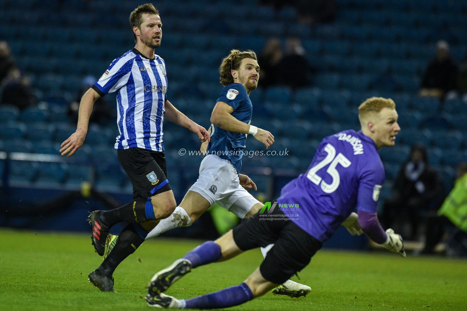 18th January 2020, Hillsborough, Sheffield, England; Sky Bet Championship, Sheffield Wednesday v Blackburn Rovers :Sam Gallagher (9) of Blackburn Rovers completes the 0-5 win with a late goal against Sheffield Wednesday.

Credit: Dean Williams/News Images