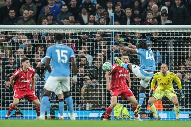 Antonie Semenyo of Manchester City scores to make it 1-0 during the Premier League match Manchester City vs Nottingham Forest at Etihad Stadium, Manchester, United Kingdom on 04 March 2026

(Photo by Mark Cosgrove/News Images)