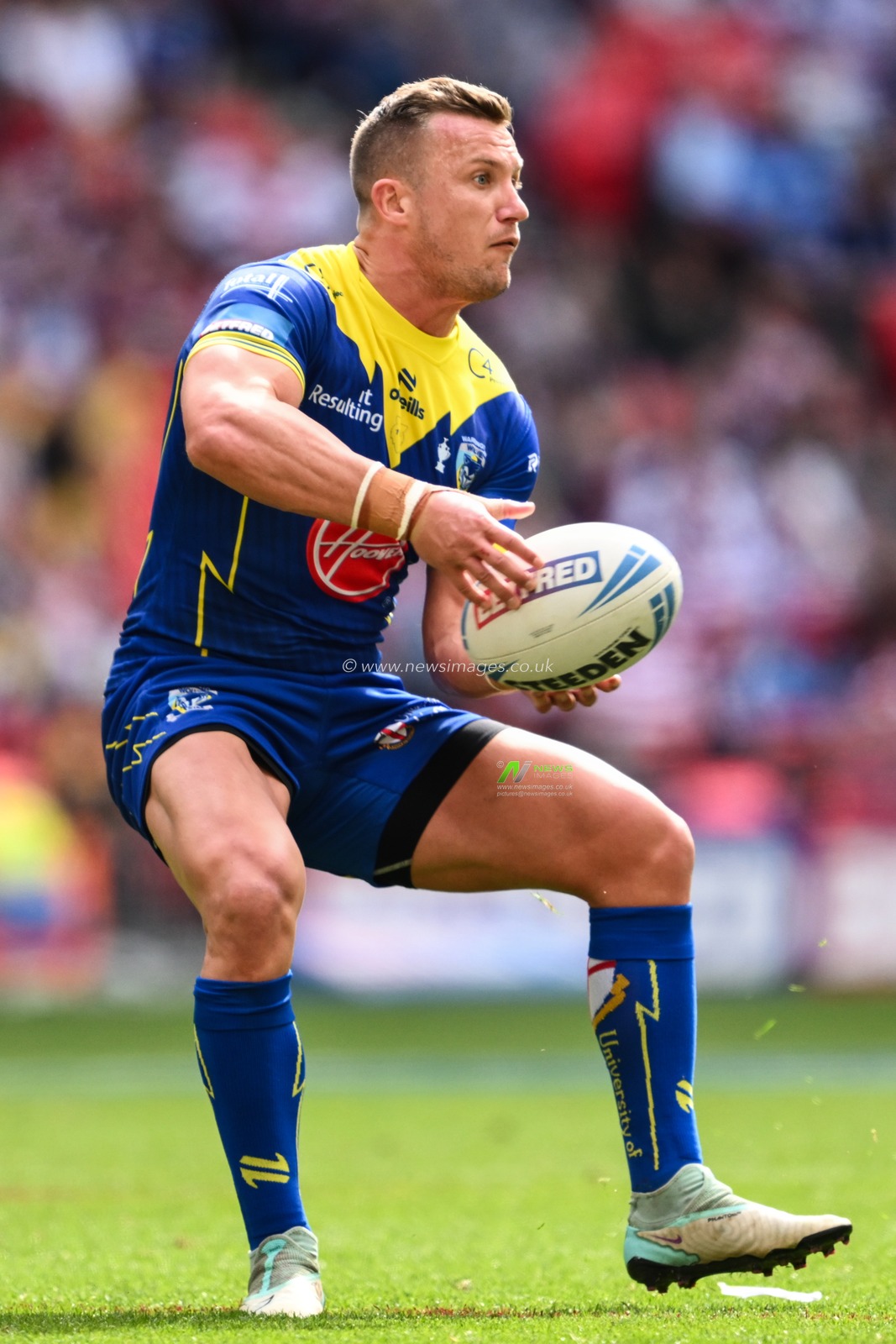 Josh Drinkwater of Warrington Wolves during the Betfred Challenge Cup Final match Warrington Wolves vs Wigan Warriors at Wembley Stadium, London, United Kingdom, 8th June 2024

(Photo by Craig Thomas/News Images)