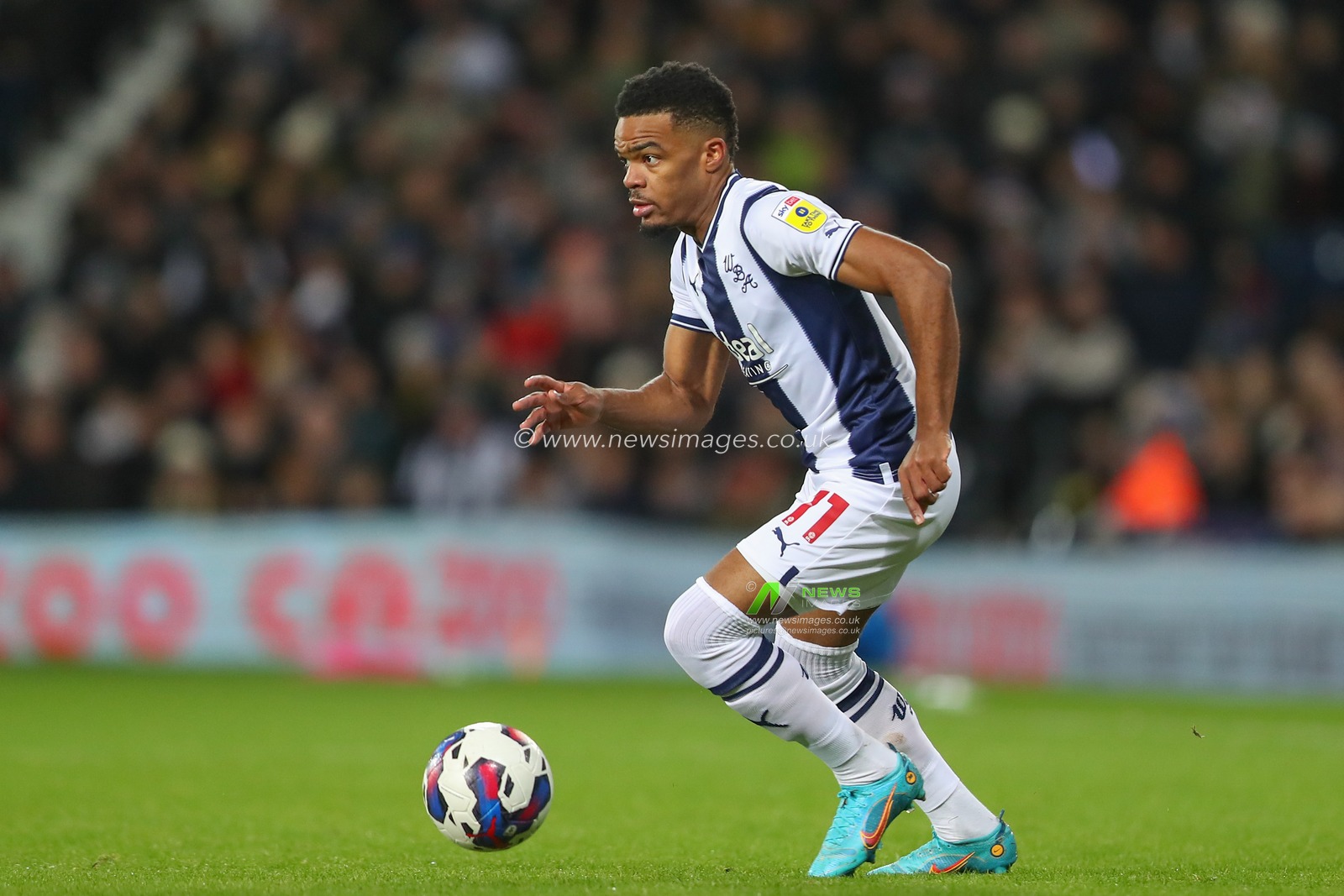 Grady Diangana #11 of West Bromwich Albion in action during the Sky Bet Championship match West Bromwich Albion vs Preston North End at The Hawthorns, West Bromwich, United Kingdom, 29th December 2022

(Photo by Gareth Evans/News Images)