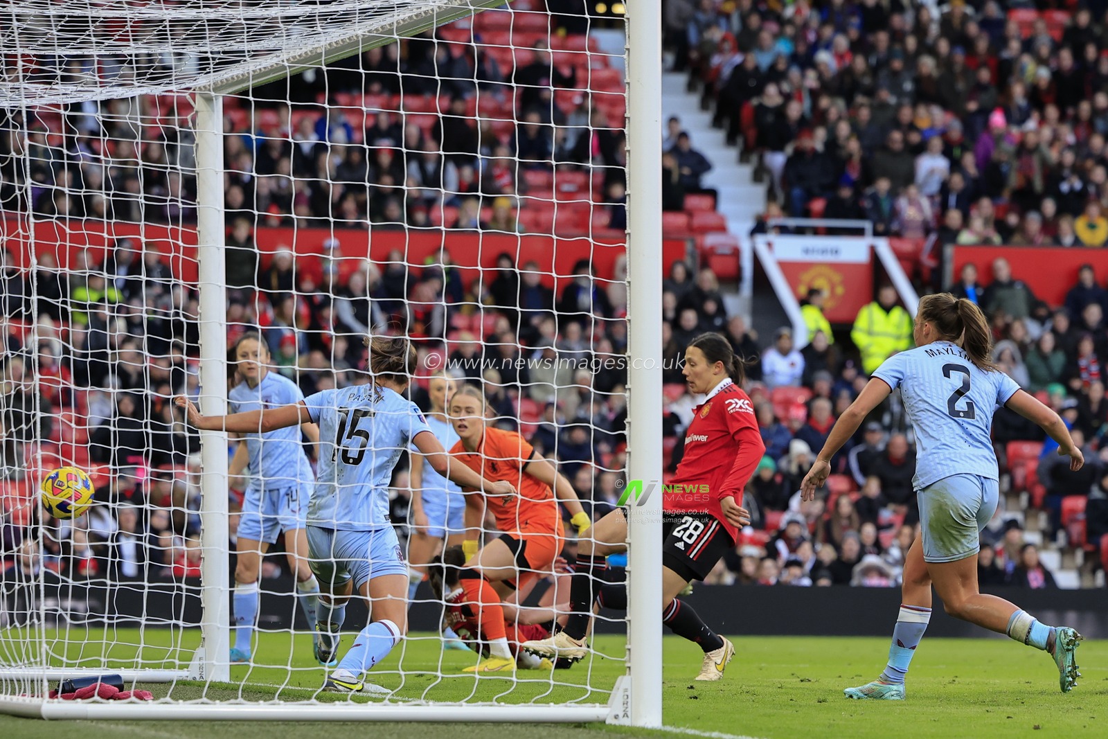 Rachel Williams #28 of Manchester United scores to make it 5-0 during The FA Women's Super League match Manchester United Women vs Aston Villa Women at Old Trafford, Manchester, United Kingdom, 3rd December 2022

(Photo by Conor Molloy/News Images)