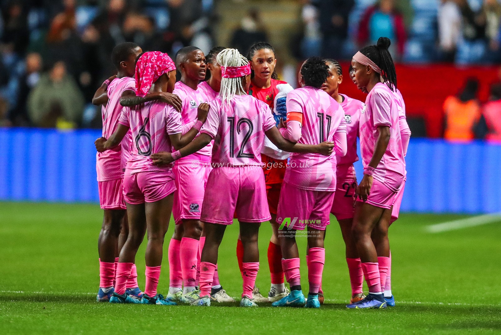 South Africa enter a huddle during the Women's International Friendly match England Women vs South Africa Women at Coventry Building Society Arena, Coventry, United Kingdom, 29th October 2024

(Photo by Izzy Poles/News Images)