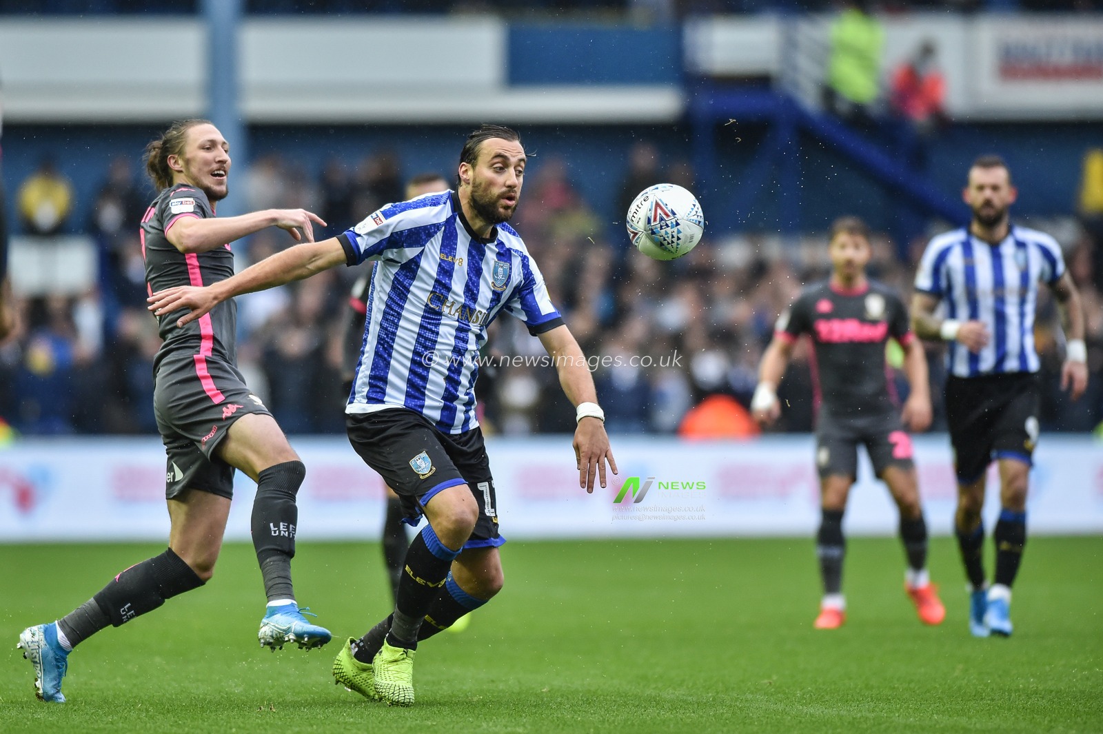 26th October 2019, Hillsborough, Sheffield, England; Sky Bet Championship, Sheffield Wednesday v Leeds United : Atdhe Nuhiu (17) of Sheffield Wednesday  with the ball 

Credit: Dean Williams/News Images