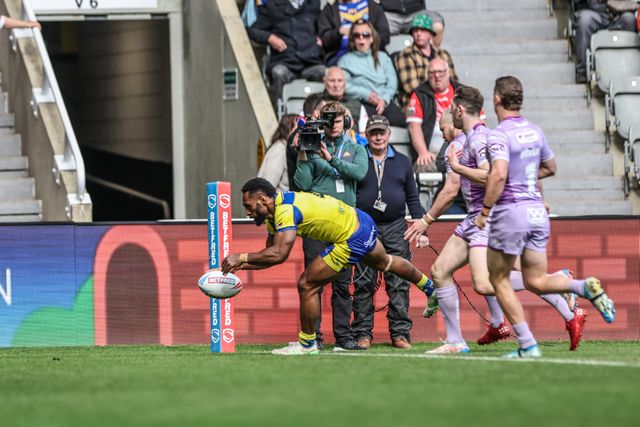 Rodrick Tai of Warrington Wolves goes over for a try during the Betfred Magic Weekend 2025 match Wigan Warriors vs Warrington Wolves at St. James's Park, Newcastle, United Kingdom, 4th May 2025

(Photo by Mark Cosgrove/News Images)