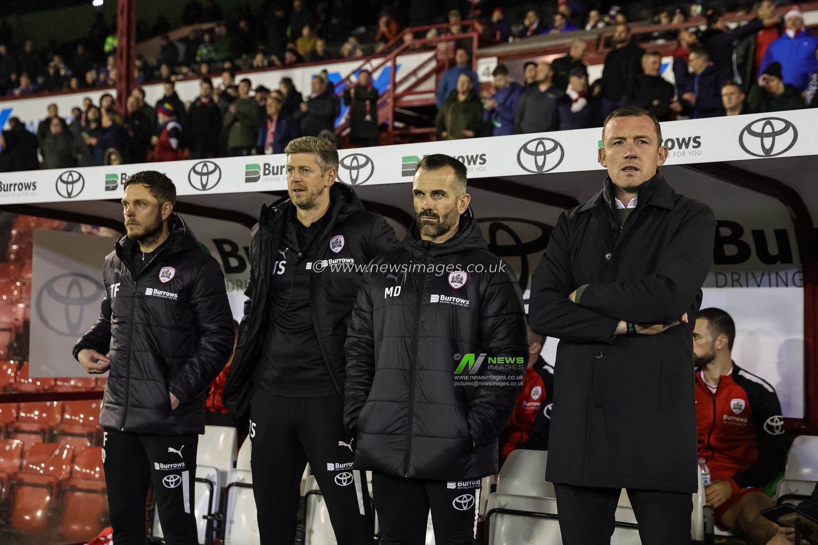 Neill Collins Head coach of Barnsley during the Sky Bet League 1 match Barnsley vs Shrewsbury Town at Oakwell, Barnsley, United Kingdom, 24th October 2023

(Photo by Mark Cosgrove/News Images)