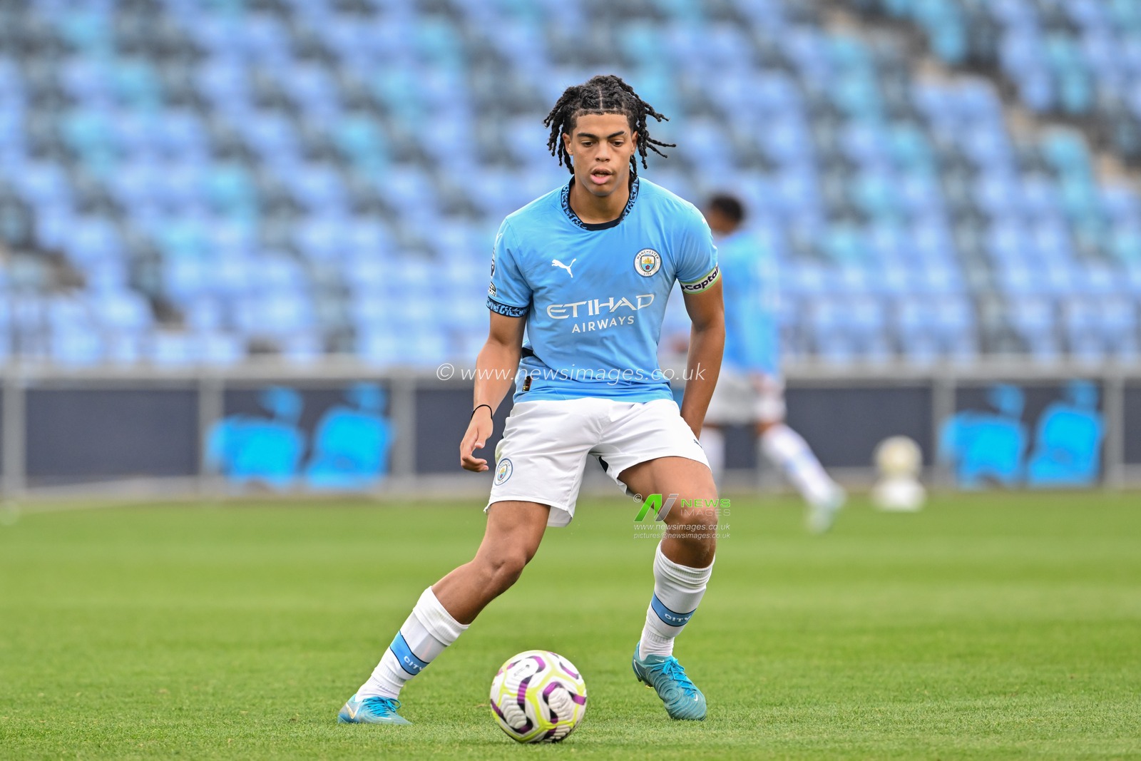 Jahmai Simpson-Pusey of Manchester City in action during the Premier League 2 U23 match Manchester City vs Everton at Joie Stadium, Manchester, United Kingdom, 1st September 2024

(Photo by Cody Froggatt/News Images)