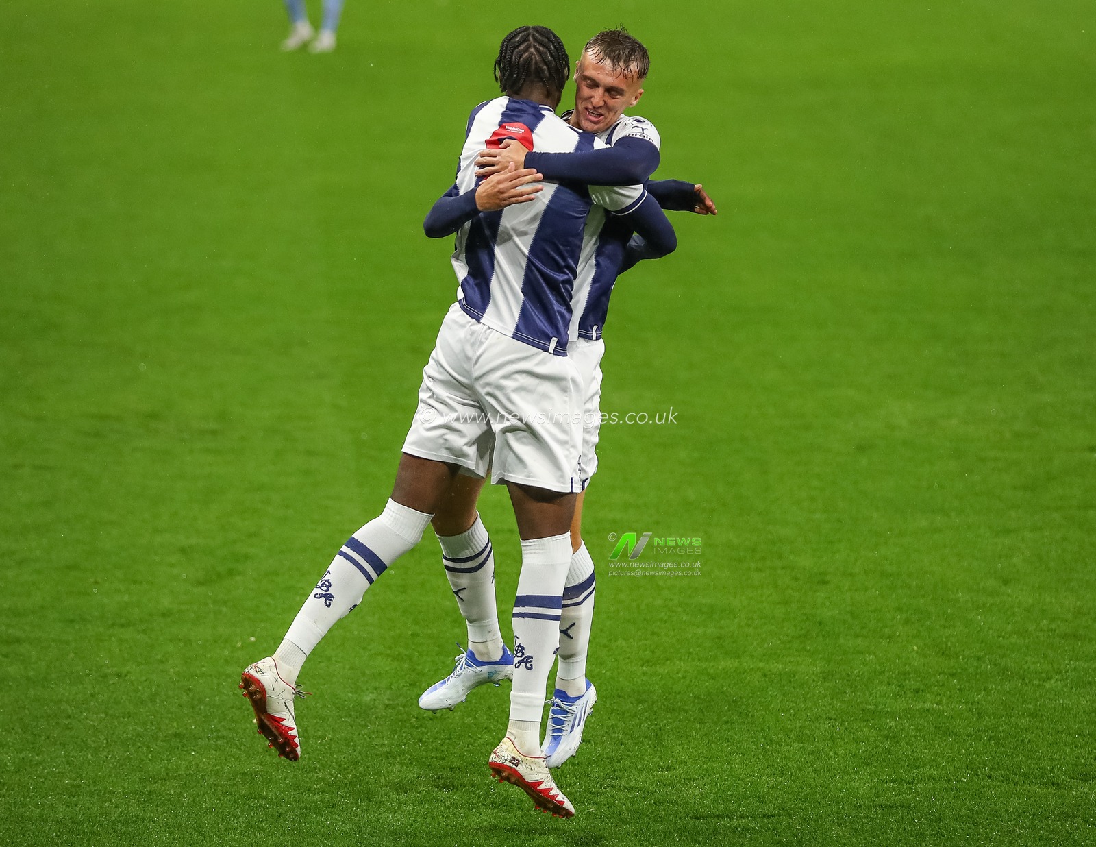 Mo Faal of West Bromwich Albion celebrates his goal to make it 0-1 with Jamie Andrews of West Bromwich Albion  during the Premier League 2 U23 match Aston Villa vs West Bromwich Albion at Villa Park, Birmingham, United Kingdom, 30th September 2022

(Photo by Gareth Evans/News Images)