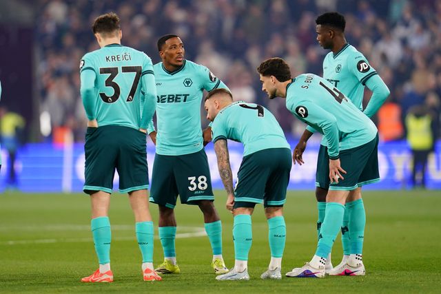 Wolverhampton wonders players during the Premier League match West Ham United vs Wolverhampton Wanderers at London Stadium, London, United Kingdom on 10 April 2026

(Photo by Harvey Murphy/News Images)