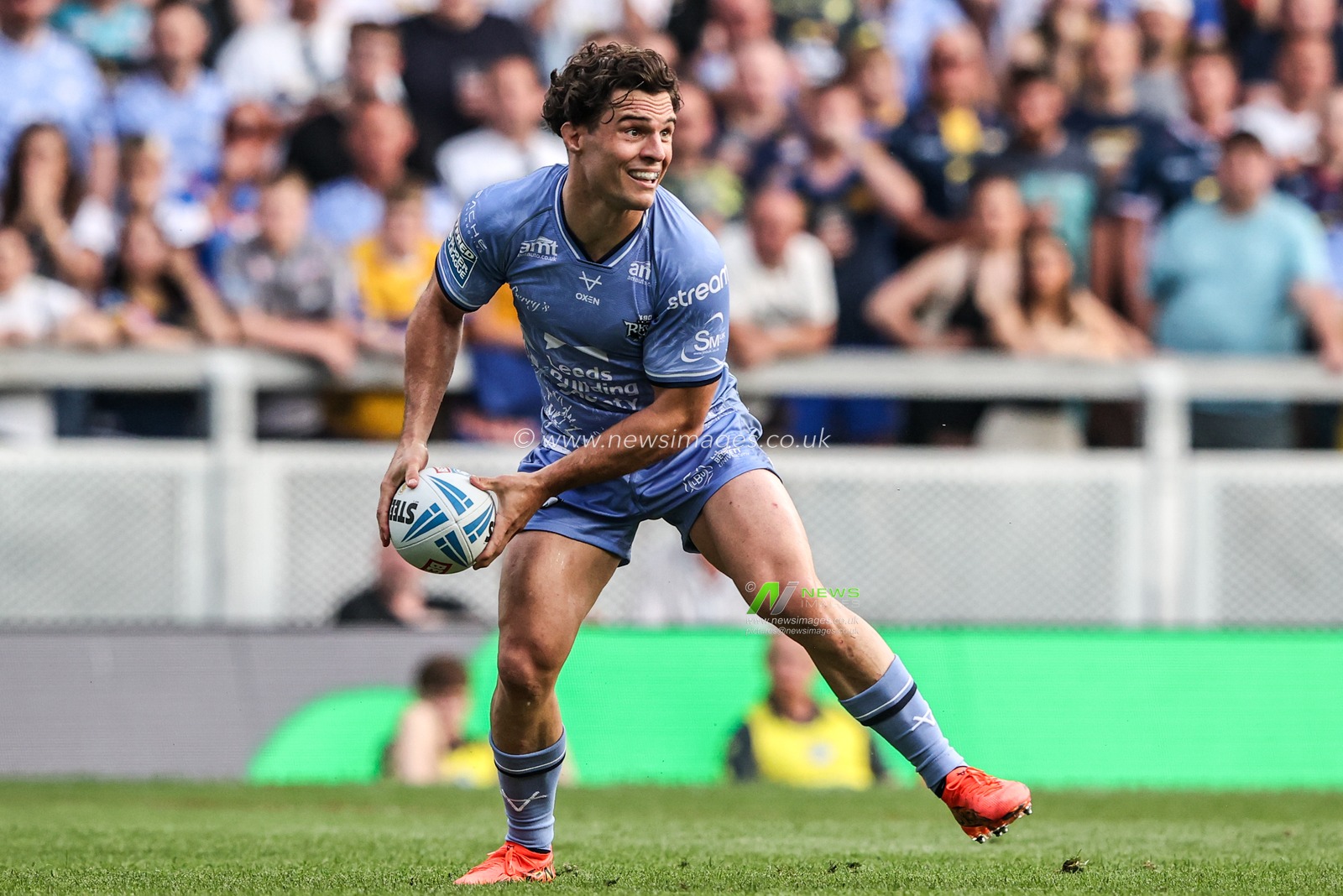 Brodie Croft of Leeds Rhinos in action during the Betfred Super League round 16 match Leeds Rhinos vs Hull KR at AMT Headingley Stadium, Leeds, United Kingdom on 26 June 2026

(Photo by Alfie Cosgrove/News Images)
