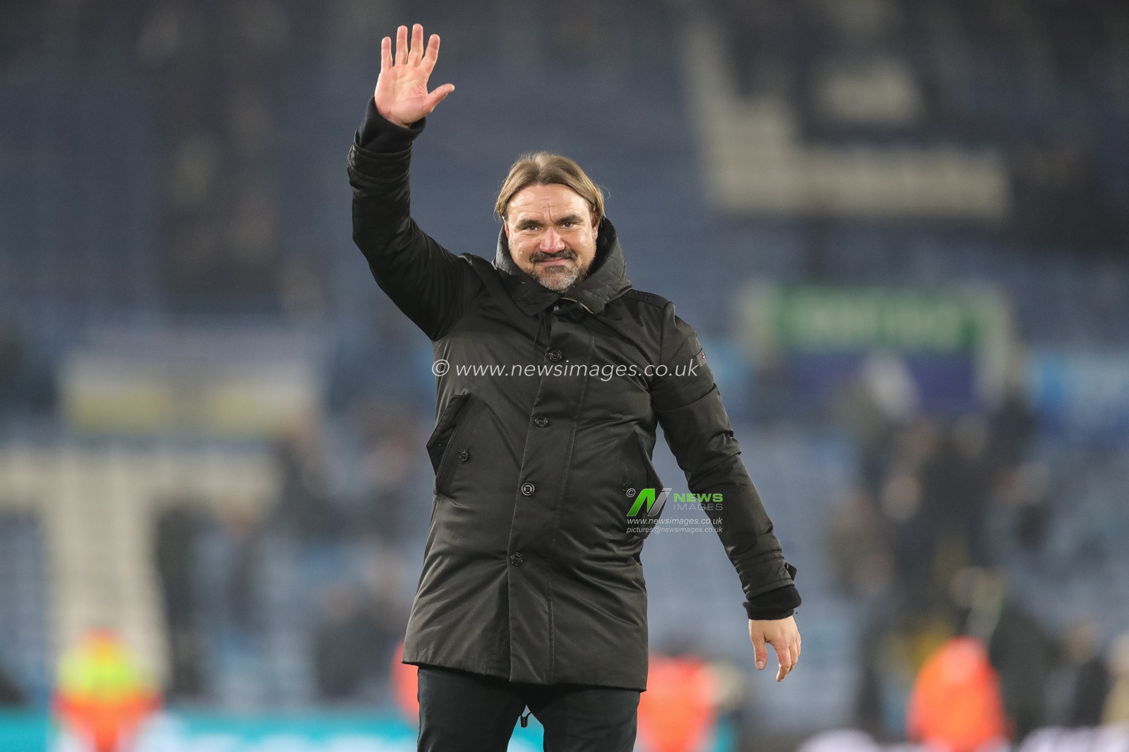 Daniel Farke manager of Leeds United celebrates the win with the fans during the Sky Bet Championship match Leeds United vs Middlesbrough at Elland Road, Leeds, United Kingdom, 2nd December 2023

(Photo by James Heaton/News Images)