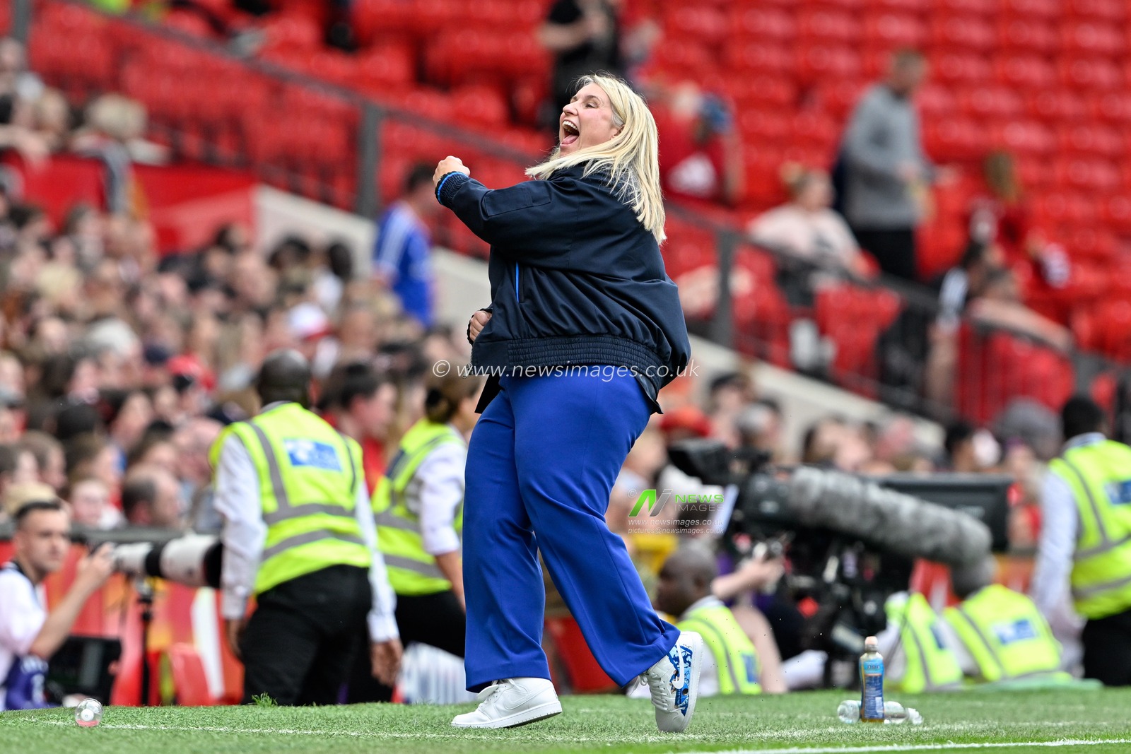 Emma Hayes manager of Chelsea Women celebrates Mayra RamÃ­rez of Chelsea goal to make it 0-4 Chelsea, during the The FA Women's Super League match Manchester United Women vs Chelsea FC Women at Old Trafford, Manchester, United Kingdom, 18th May 2024

(Photo by Cody Froggatt/News Images)