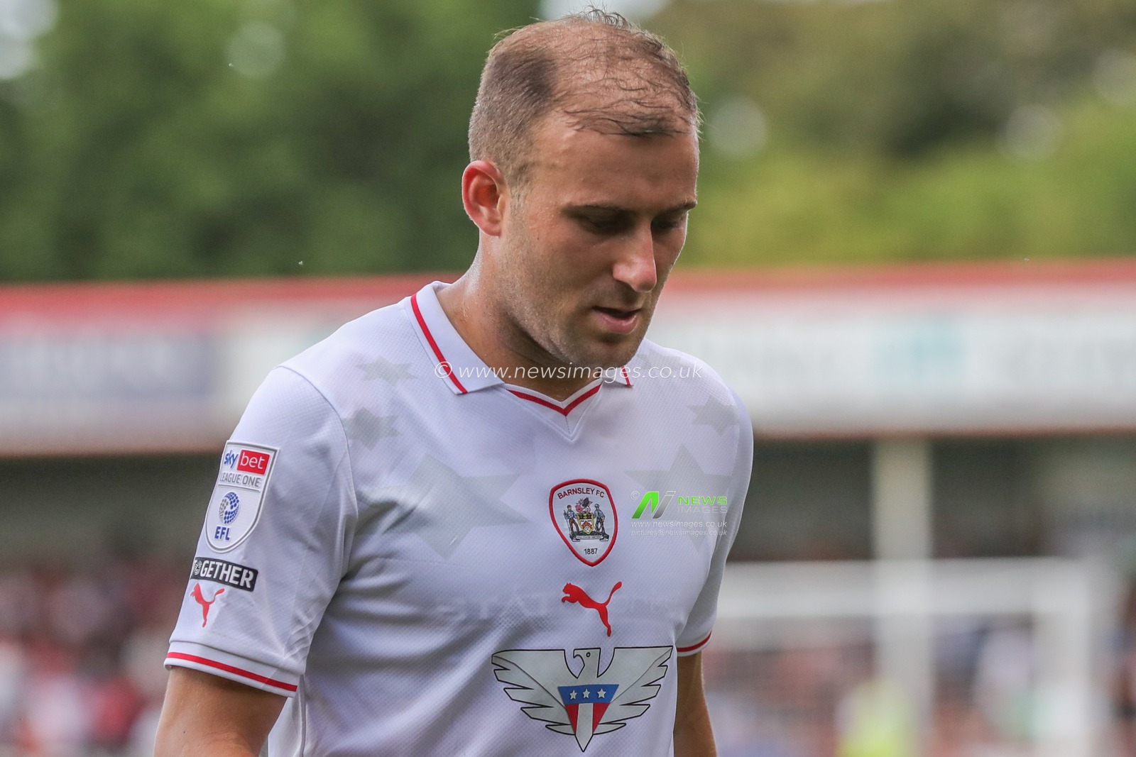 Herbie Kane #8 of Barnsley during the Sky Bet League 1 match Cheltenham Town vs Barnsley at The Jonny-Rocks Stadium, Cheltenham, United Kingdom, 2nd September 2023

(Photo by Alfie Cosgrove/News Images)