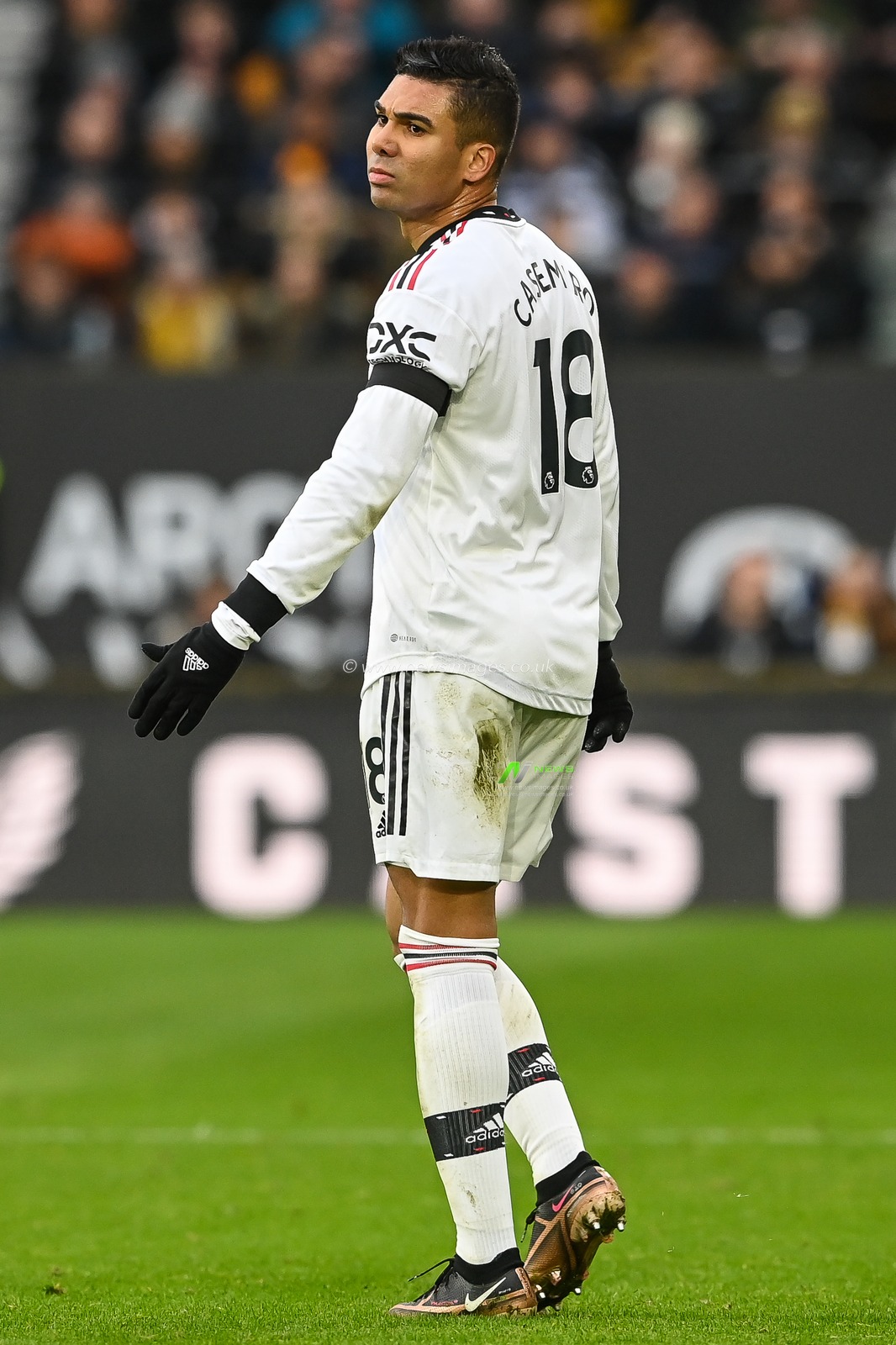 Casemiro #18 of Manchester United in action during the Premier League match Wolverhampton Wanderers vs Manchester United at Molineux, Wolverhampton, United Kingdom, 31st December 2022

(Photo by Craig Thomas/News Images)