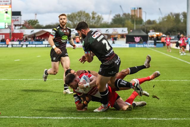 Oliver Gildart of Hull KR goes over for a try to make it 10-0 during the Betfred Super League Round 9 match Hull KR vs Wigan Warriors at Sewell Group Craven Park, Kingston upon Hull, United Kingdom, 26th April 2024

(Photo by Mark Cosgrove/News Images)
