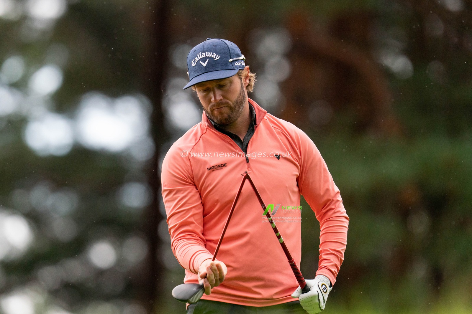 Kalle Samooja (FIN) 11th tee snaps his club during the BMW PGA Championship 2022 day 1 at Wentworth Club, Virginia Water, United Kingdom, 8th September 2022

(Photo by Richard Washbrooke/News Images)