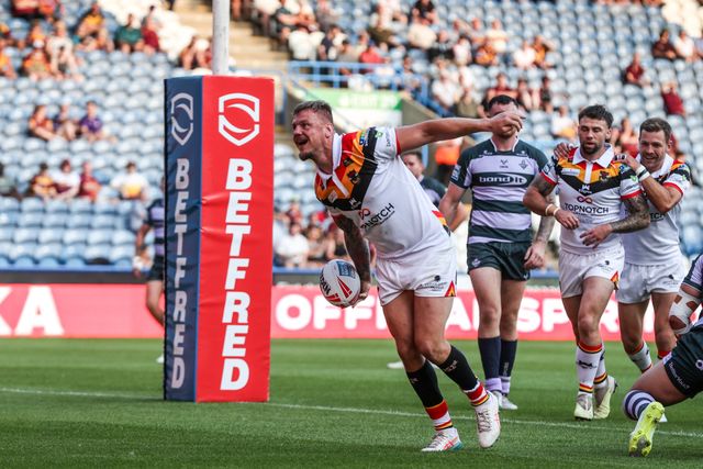 Ryan Sutton of Bradford Bulls celebrates his try during the Betfred Super League round 18 match Huddersfield Giants vs Bradford Bulls at Accu Stadium, Huddersfield, United Kingdom on 10 July 2026

(Photo by Alfie Cosgrove/News Images)
