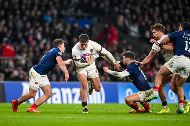 Tommy Freeman of England makes a break during the 2025 Guinness 6 Nations match England vs France at Allianz Stadium,, Twickenham, United Kingdom, 8th February 2025

(Photo by Craig Thomas/News Images)