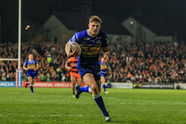 Betfred Super League round 8 Leeds Rhinos vs Castleford Tigers