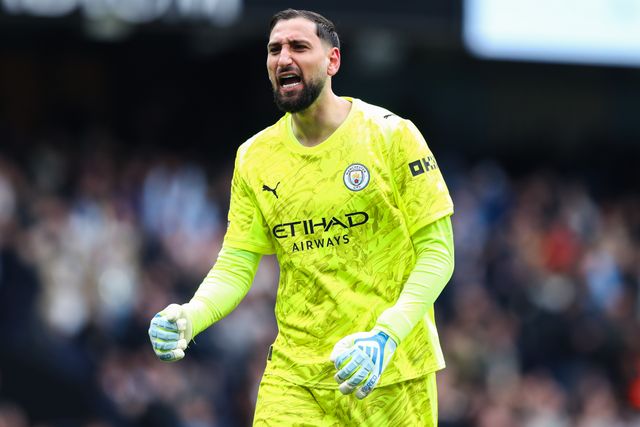 Manchester City goalkeeper Gianluigi Donnarumma celebrates Jeremy Doku of Manchester City goal to make it 1-0 during the Premier League match Manchester City vs Brentford at The City in the Community Etihad Stadium, Manchester, United Kingdom on 09 May 2026

(Photo by Jorge Horsted/News Images)