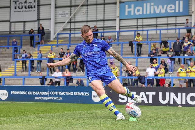 Marc Sneyd of Warrington Wolves in the pre-game warm up during the Betfred Super League Round 25 match Warrington Wolves vs Leigh Leopards at Halliwell Jones Stadium, Warrington, United Kingdom, 6th September 2025

(Photo by Mark Cosgrove/News Images)