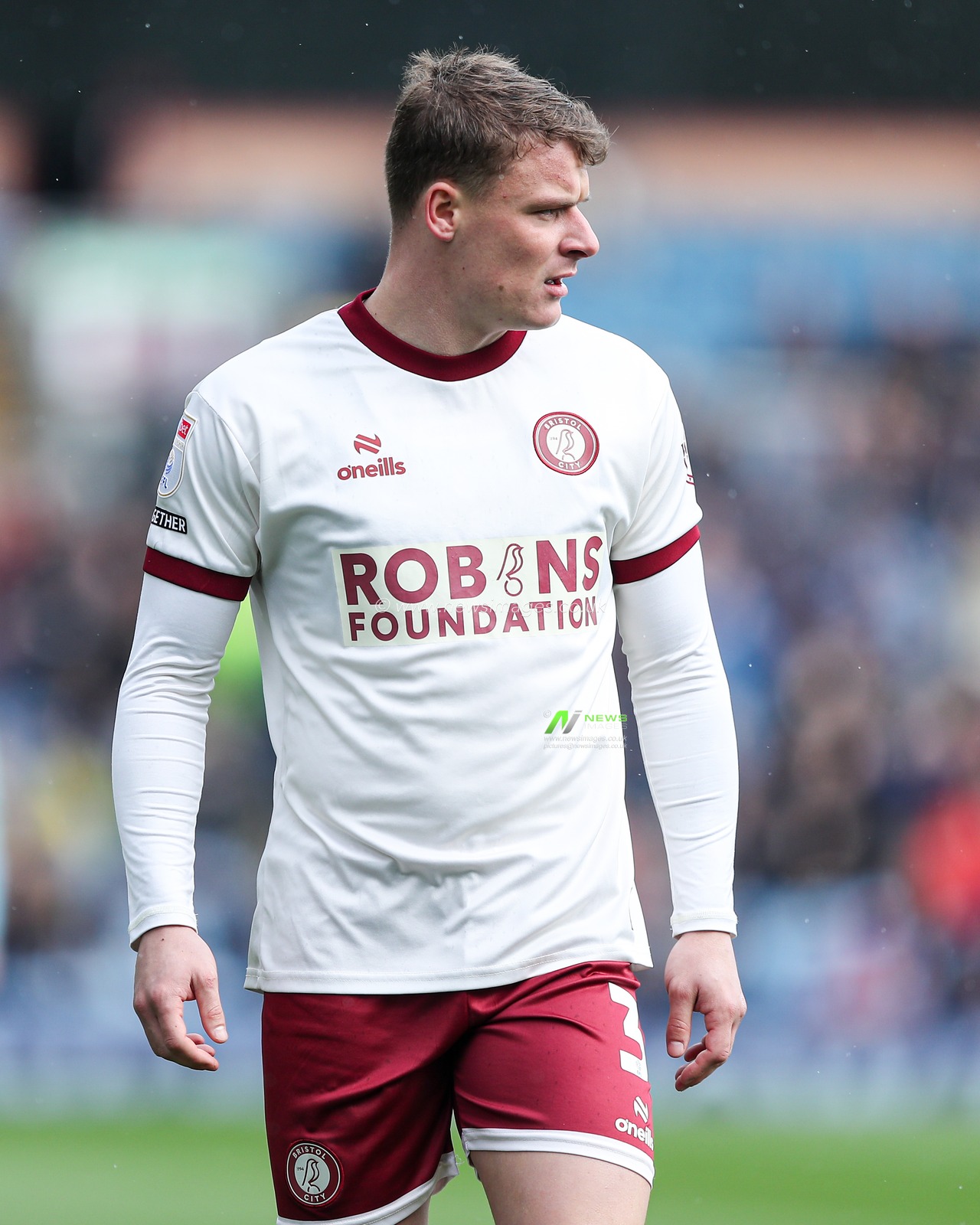 Cameron Pring of Bristol City during the Sky Bet Championship match Burnley vs Bristol City at Turf Moor, Burnley, United Kingdom, 29th March 2025

(Photo by Jorge Horsted/News Images)