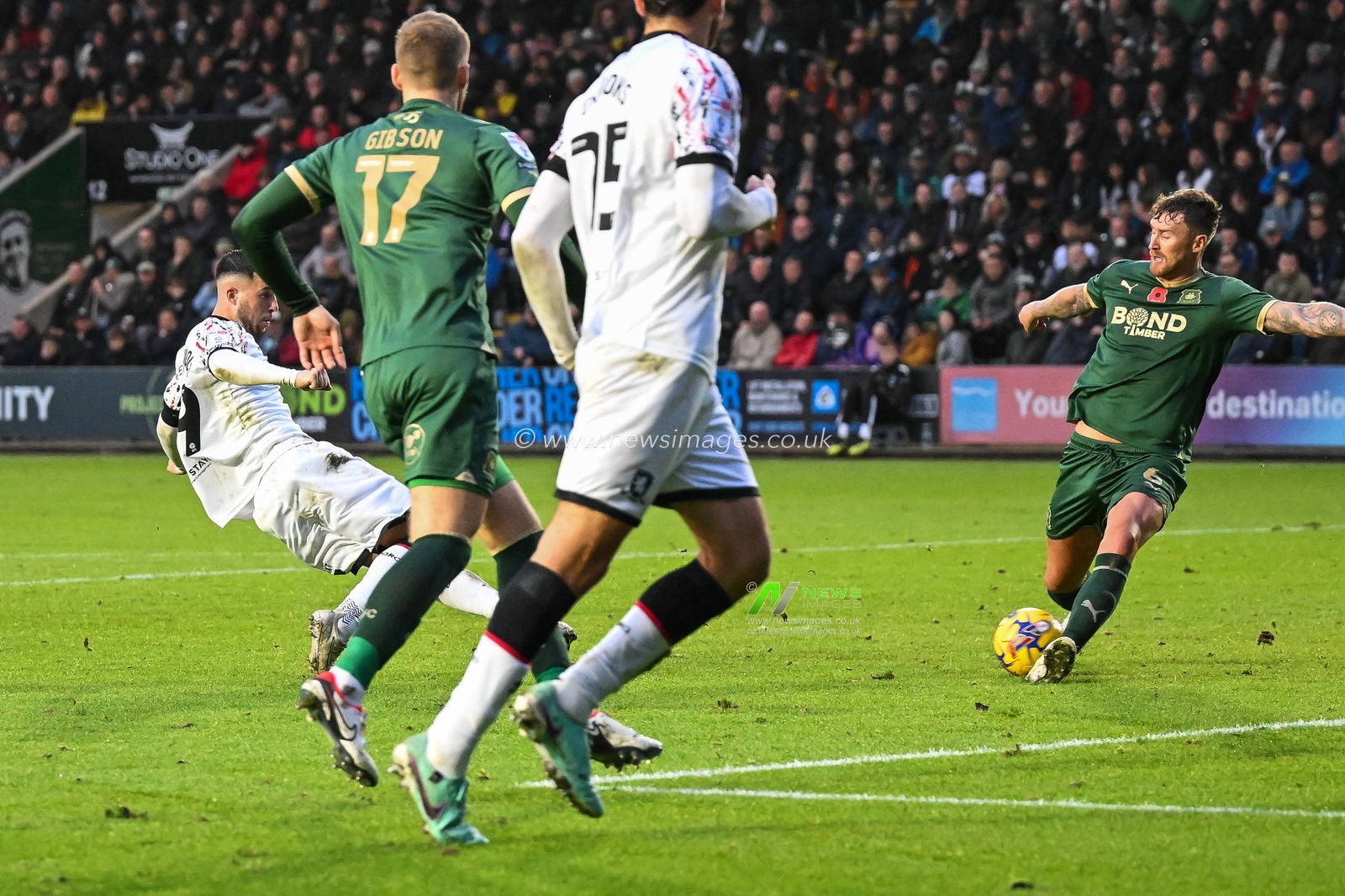Sam Greenwood #29 of Middlesbrough scores to make it 2-3during the Sky Bet Championship match Plymouth Argyle vs Middlesbrough at Home Park, Plymouth, United Kingdom, 4th November 2023

(Photo by Craig Thomas/News Images)