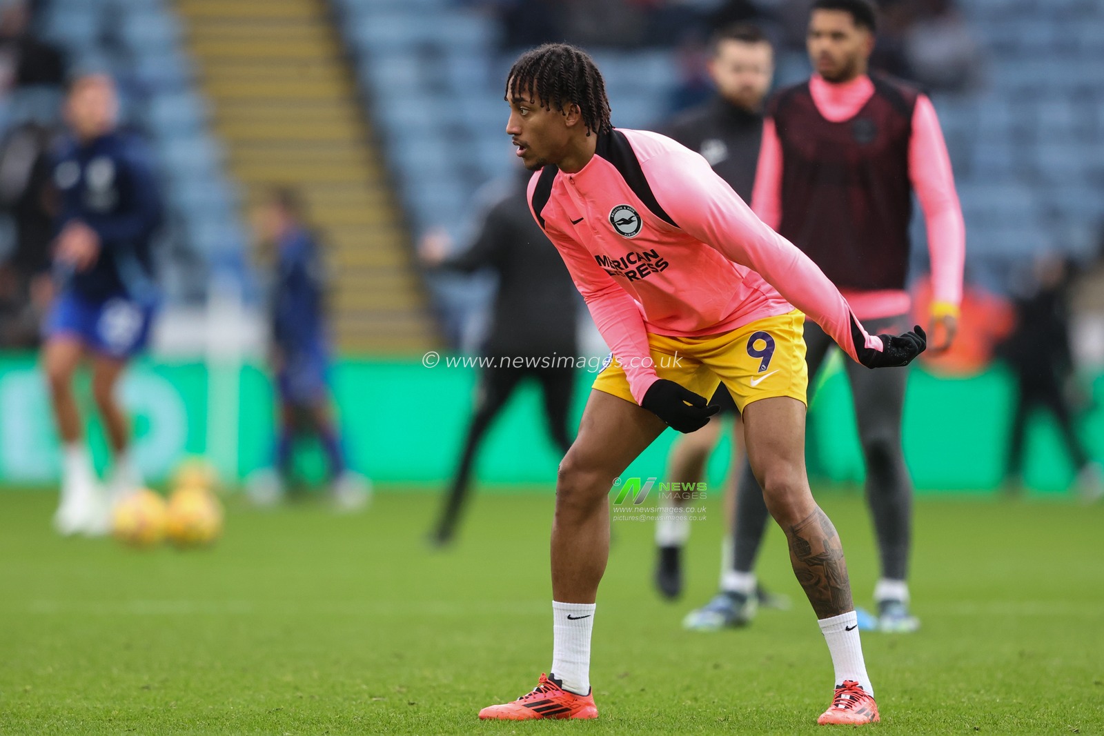 JoÃ£o Pedro of Brighton & Hove Albion in the pregame warmup session during the Premier League match Leicester City vs Brighton and Hove Albion at King Power Stadium, Leicester, United Kingdom, 8th December 2024

(Photo by Alfie Cosgrove/News Images)
